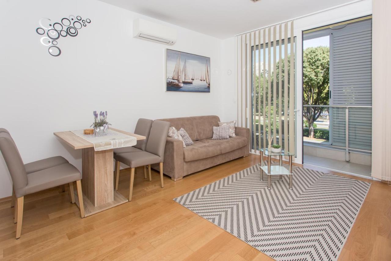 Iris Apartment Private Parking Split Bagian luar foto