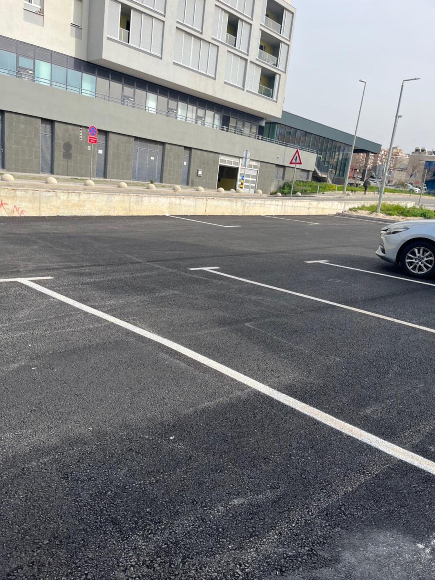 Iris Apartment Private Parking Split Bagian luar foto