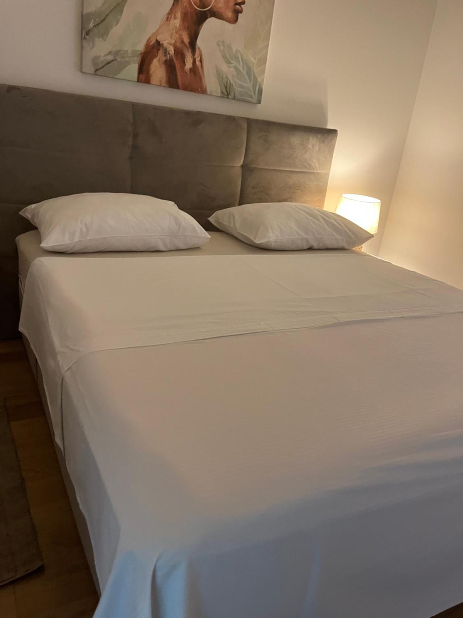 Iris Apartment Private Parking Split Bagian luar foto